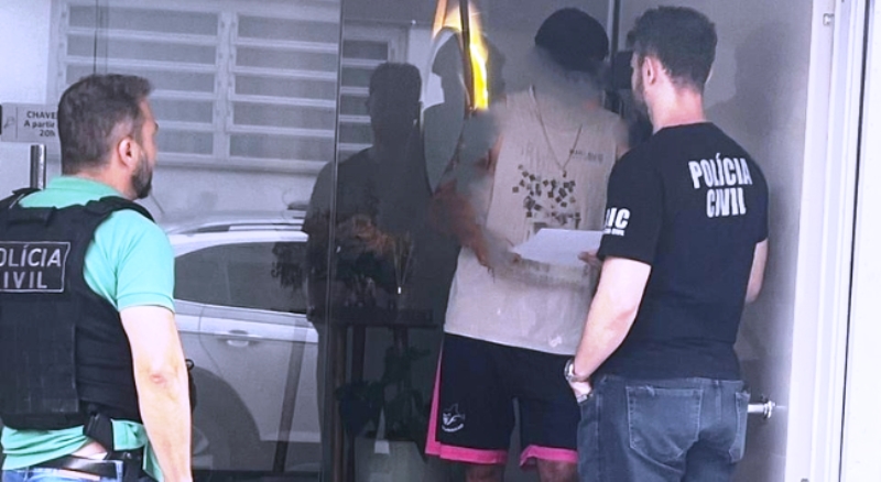 Três homens são presos suspeitos de fraudes em cartões de crédito