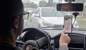 Crédito para motoristas de app e taxistas têm novas regras; veja