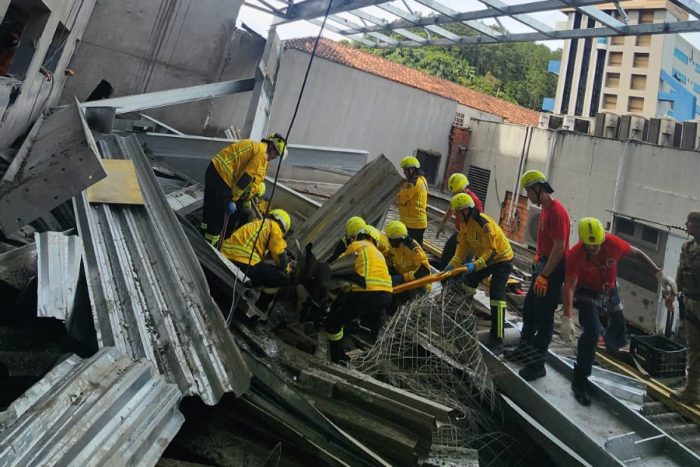 Vídeo: estrutura de obra em Blumenau desaba e deixa sete vítimas