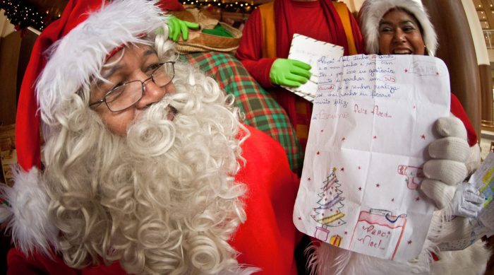 Como adotar uma cartinha na campanha Papai Noel dos Correios