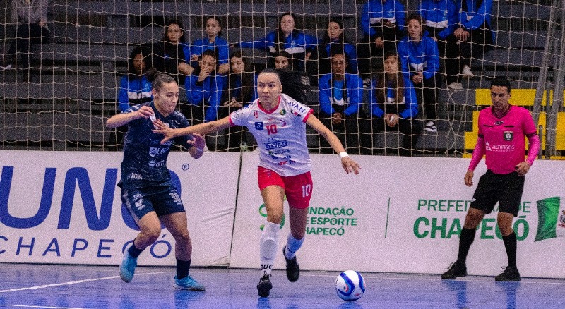 Barateiro supera a Female e se garante na final do catarinense feminino