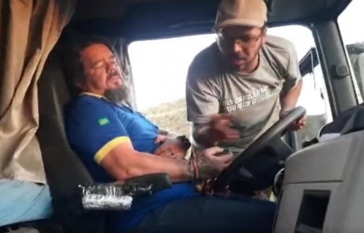 Caminhoneiro que fingiu sequestro e amarrou falsa bomba ao corpo é ex-policial