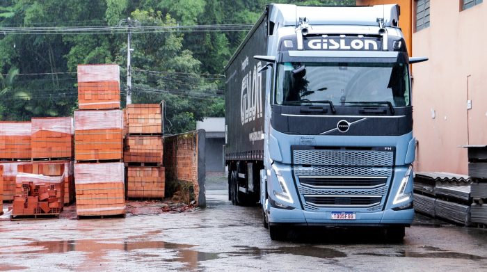 Blumenau destina 23 toneladas de materiais de construção para Rio Bonito nesta terça