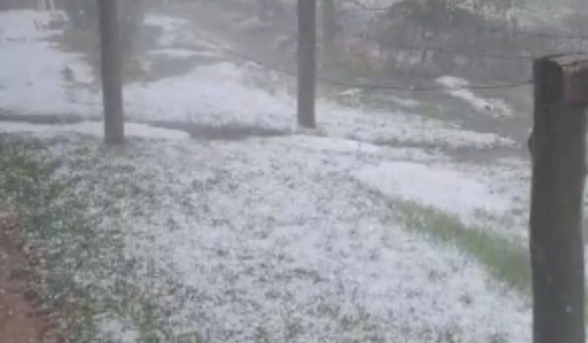 Granizo atinge o Alto Vale e causa estragos em rodovias de SC