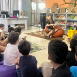 Crianças têm aula de cultura africana com literatura nacional em SC