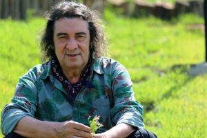 Morre cantor e compositor gaúcho João Chagas Leite, aos 80 anos
