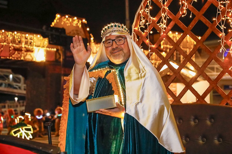 Neste sábado acontece o penúltimo desfile de Natal em Blumenau