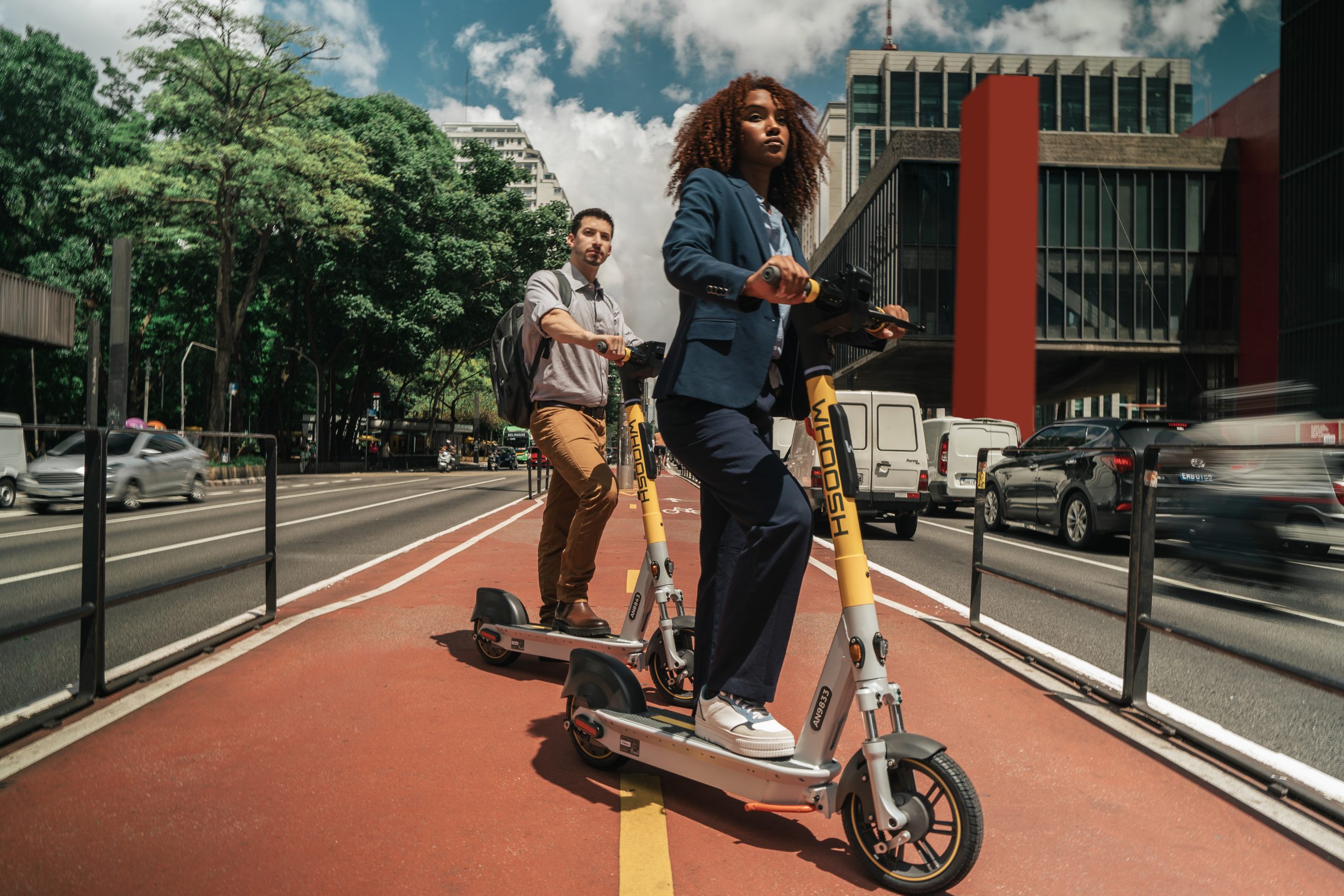Com 400 mil usuários, Florianópolis sedia aula de patinetes