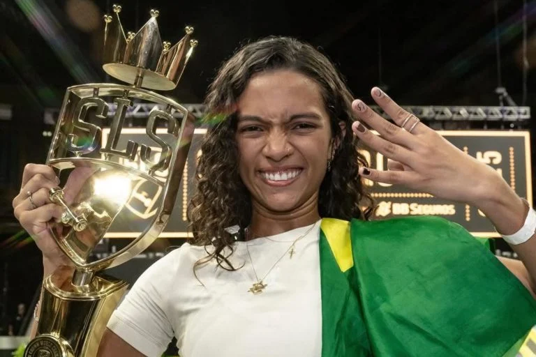 Rayssa Leal conquista o tetra na liga internacional de skate