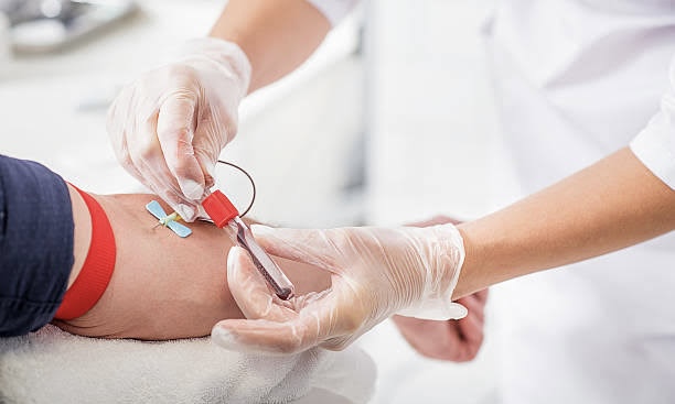 Erro em coleta de sangue gera paralisia e laboratório é condenado