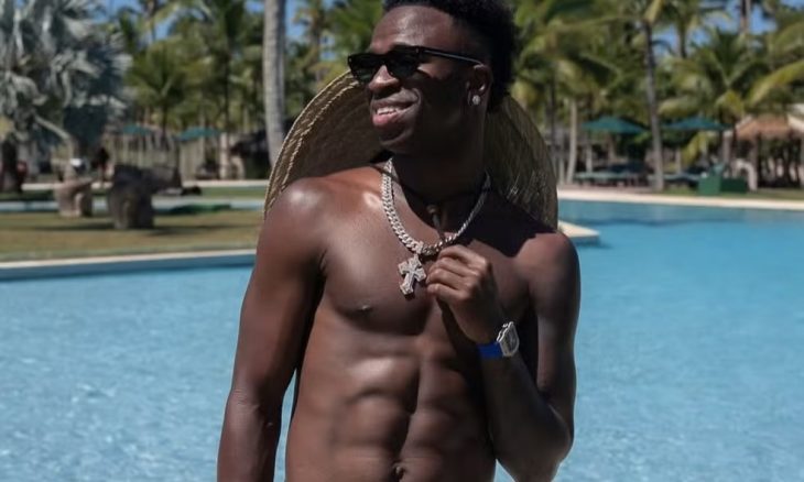 Vini Jr. se despede de férias com Virgínia; veja valor de voo exclusivo