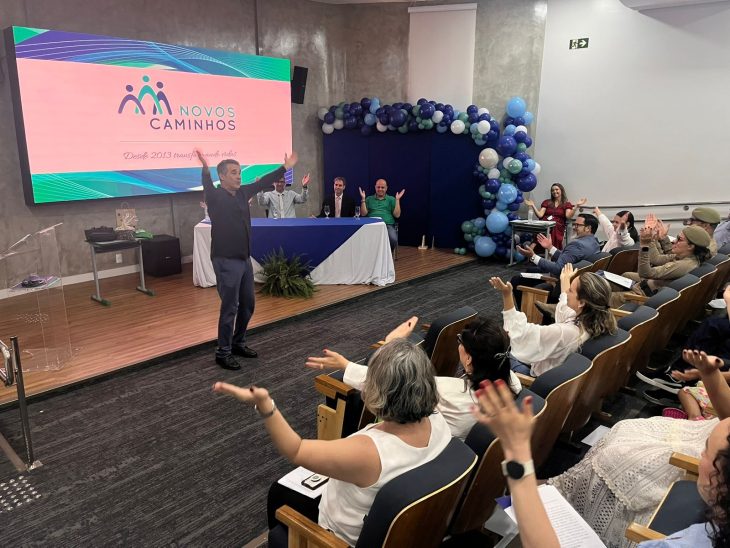 Vídeo: jovens em acolhimento concluem qualificações profissionais em Brusque