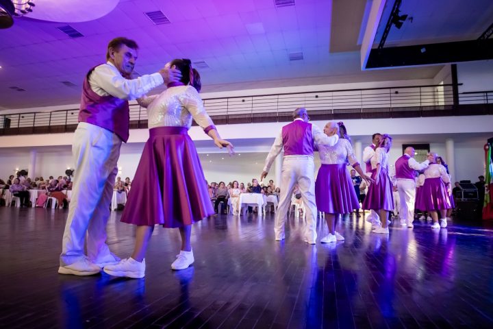 Florianópolis terá baile de Natal 60+; saiba como participar