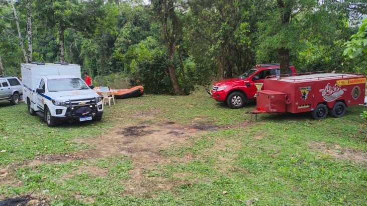 Bombeiros encontram corpo de morador que entrou no rio para se refrescar e desapareceu