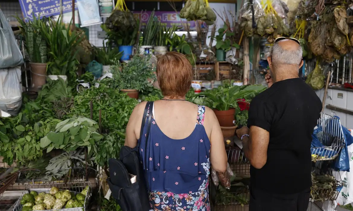 Fim de ano aquece procura por banhos e ervas