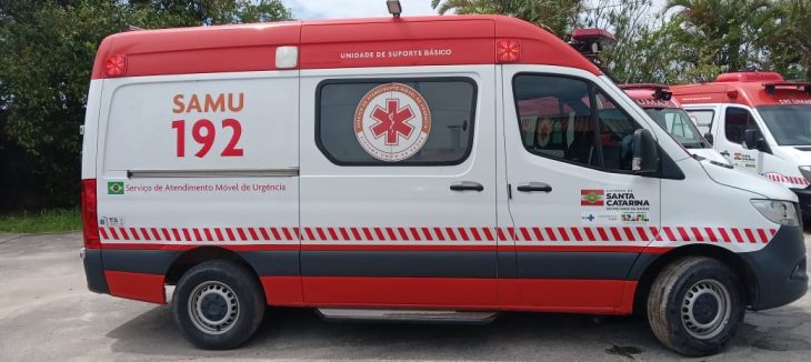Ambulância destruída por homem em surto será substituída