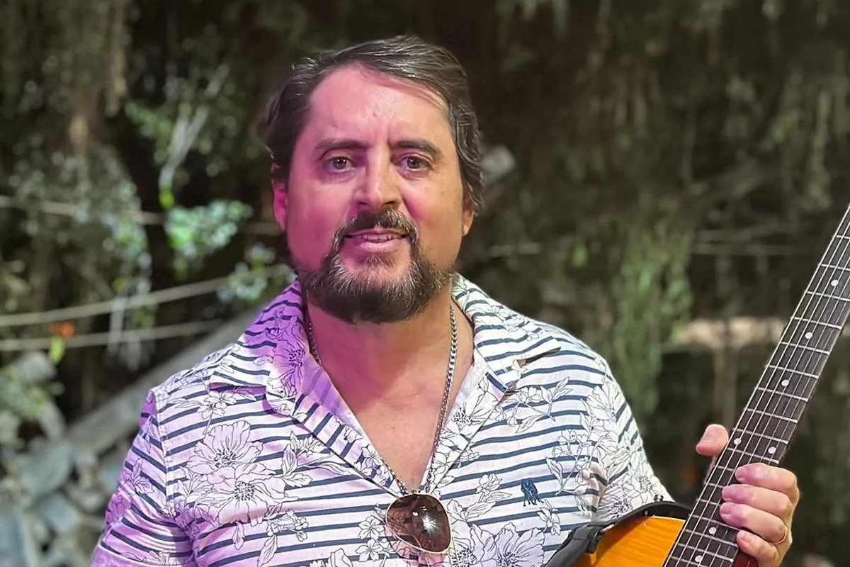 Irmão de Chitãozinho e Xororó morre em acidente na BR-116