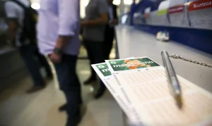 Mega-Sena realiza o último concurso regular do ano neste sábado