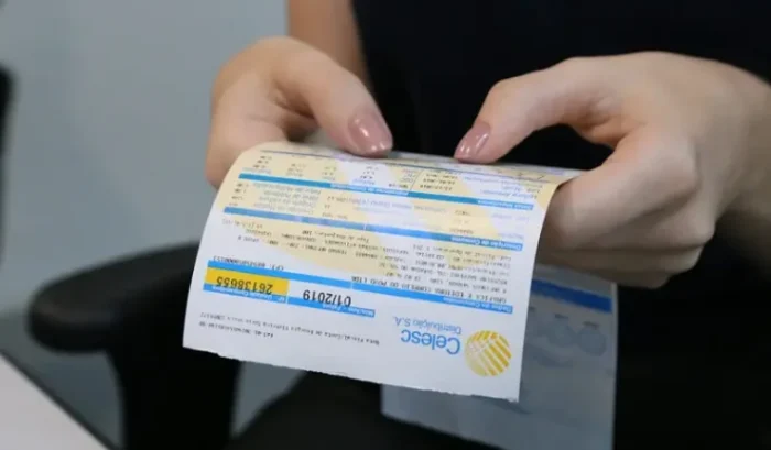 Conta de luz fica mais cara em maio com bandeira amarela