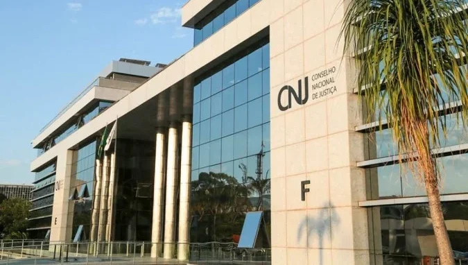 CNJ impõe sigilo parcial a salários de cartórios; entenda