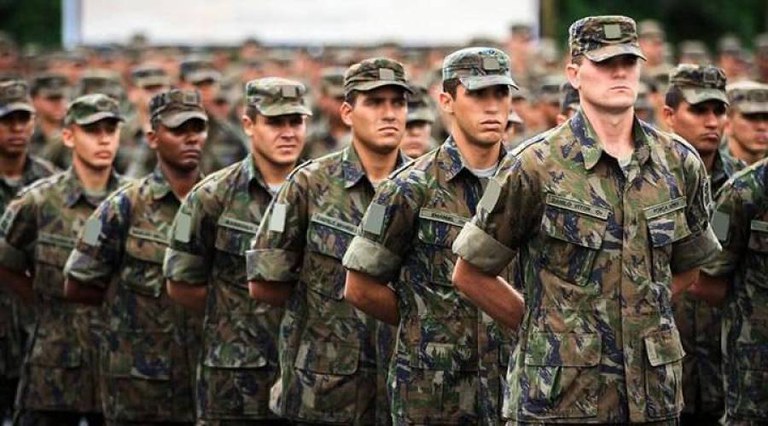 Saiba quem deve fazer o alistamento militar; há vagas para mulheres