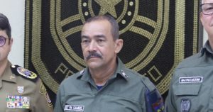 Tamanho do bigode leva policial militar à detenção por três dias