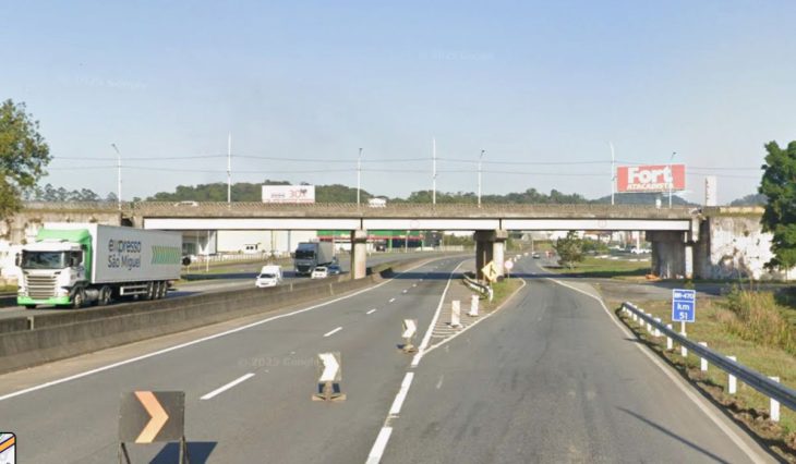 Obras de duplicação alteram trânsito na BR-470; veja o trecho