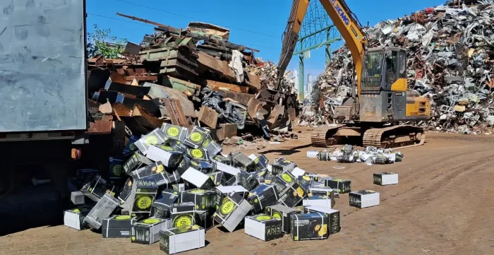 Operação elimina 1.200 máquinas de solda irregulares no Porto de Itajaí
