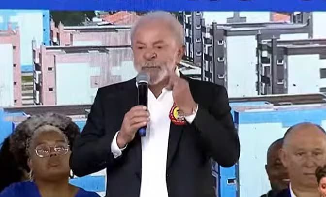 “Quer governar o mundo pelo Twitter? Fantástico”, diz Lula ao criticar Trump