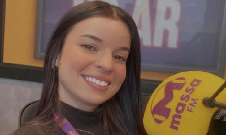 Locutora da Massa FM vira fenômeno na internet e atrai olhares de famosos