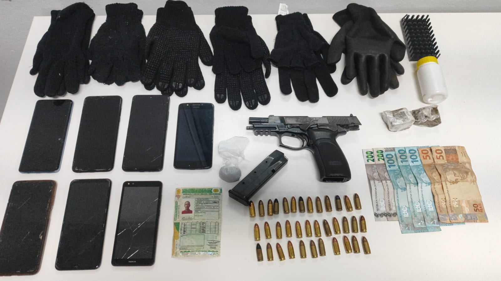 Polícia prende suspeitos de série de roubos à CRESOL