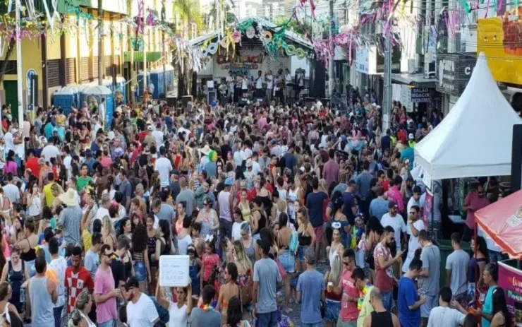 Itajaí volta a promover concurso para a realeza do carnaval