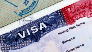 EUA suspendem emissão de vistos do Brasil e outros 74 países