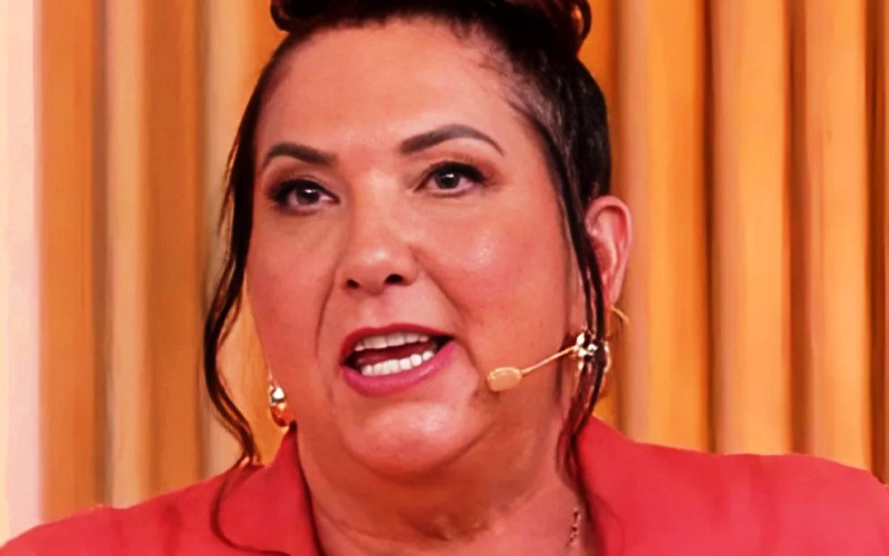 Mãe de Virginia Fonseca sofre acidente de carro