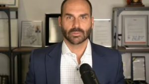 STF coloca Eduardo Bolsonaro no banco dos réus em junho