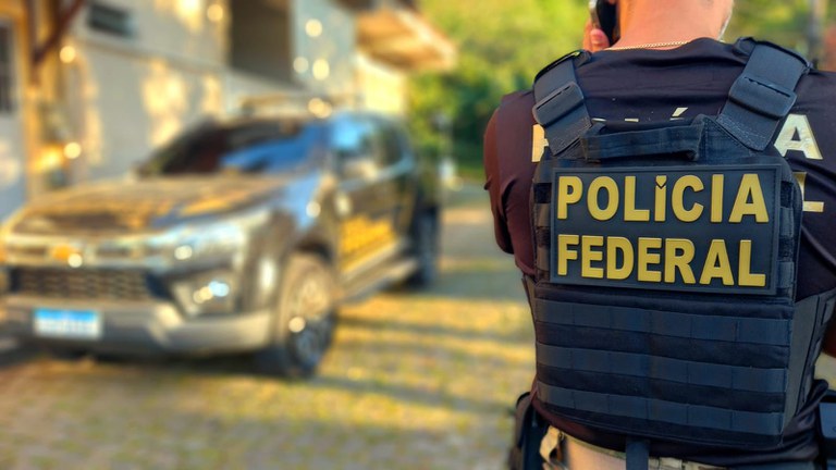 Homem é preso por se passar por adolescente e aliciar crianças em SP