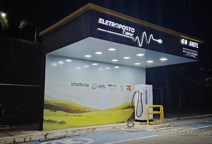 Celesc reduz tarifa e barateia recarga elétrica em SC