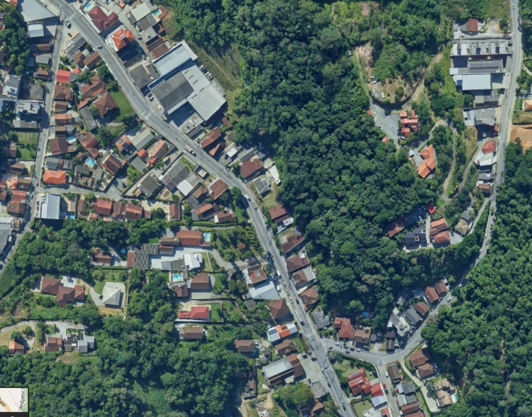Avenida Primeiro de Maio está em sistema “Siga e Pare” nesta quinta