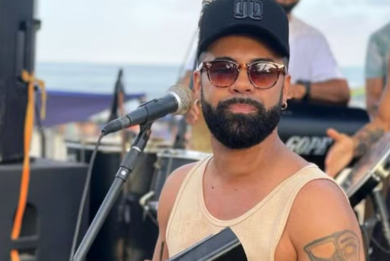 Cantor de pagode é morto a tiros em assalto ao chegar em festa