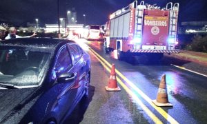 Grave acidente entre carro e moto deixa dois feridos