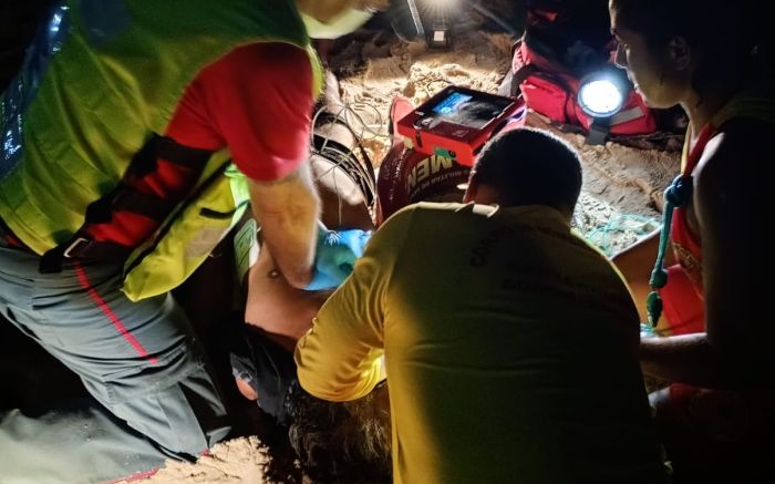 Banhista morre após afogamento em praia de Penha