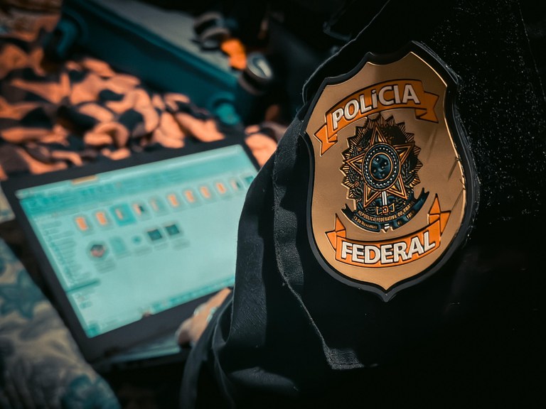 PF desmonta esquema que compartilhava vídeos de abusos contra mulheres sedadas