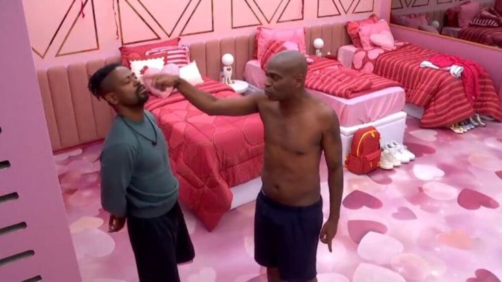 Edilson Capetinha é expulso do BBB 26 ao agredir Leandro