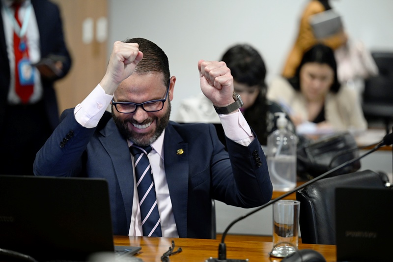 TSE absolve Jorge Seif e senador mantém mandato até 2030