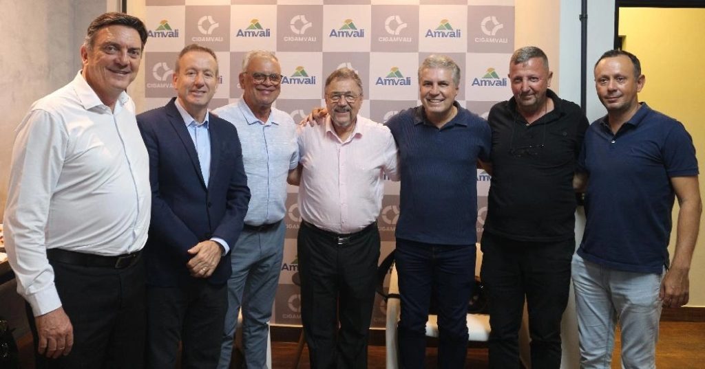 Prefeito de Jaraguá do Sul assume presidência da Amvali