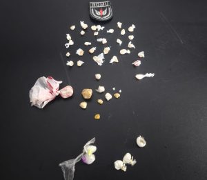 GM conduz dois jovens por posse de drogas no Centro de Balneário Camboriú