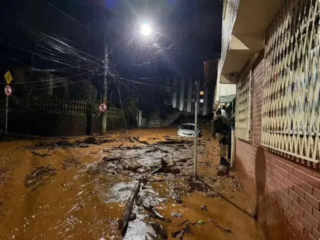 MG em luto: número de mortos por chuvas sobe para 25; 40 estão desaparecidos