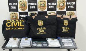 Prefeitura de SC é investigada por superfaturamento em contratos
