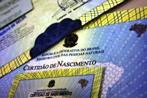 Homem é condenado por registrar indevidamente filha de outro