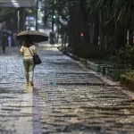 Ciclone acende alerta para chuva forte e ventos de até 100 km/h